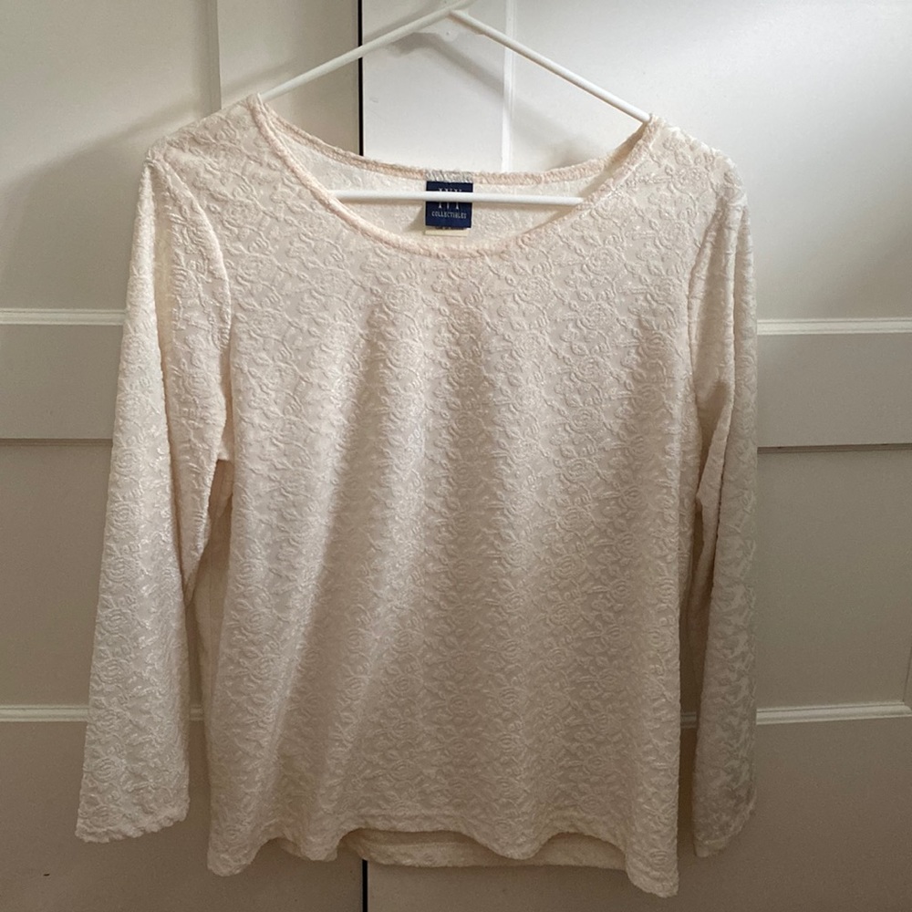 White long sleeve blouse